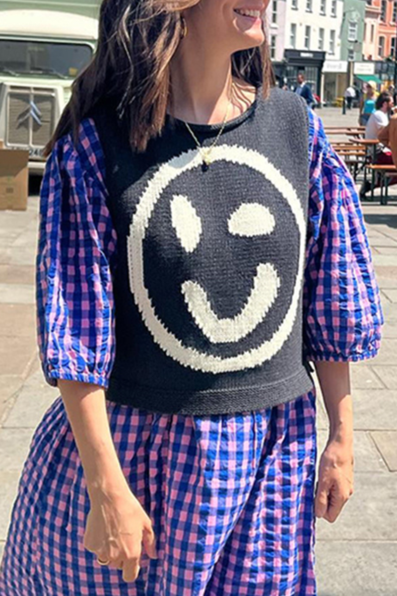 Casual Smiley Face Weave Contrast O Neck Tops(5 Colors)